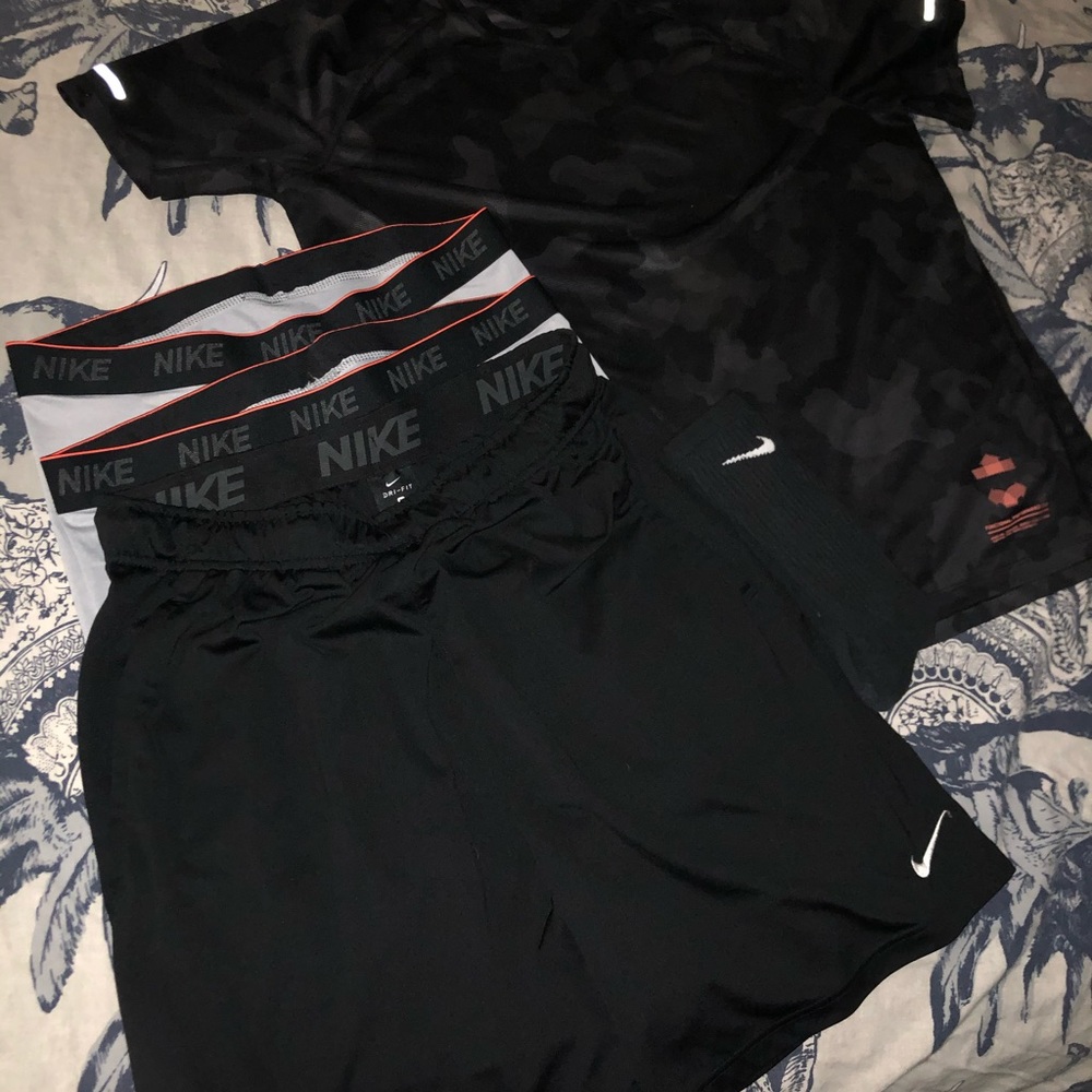 Nike LOT